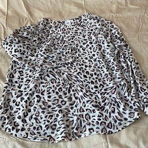 Like new leopard print blouse